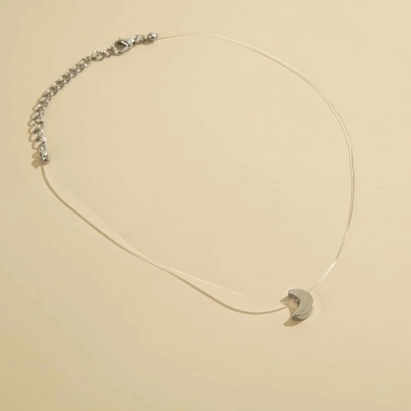 🌙 Floating clear choker w/ crescent moon pendant - Picture 11 of 11